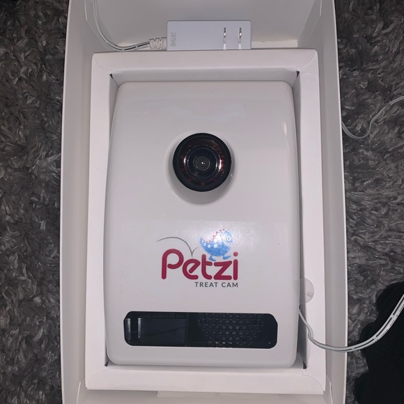 PETZI TREAT CAM - Picture 3 of 4